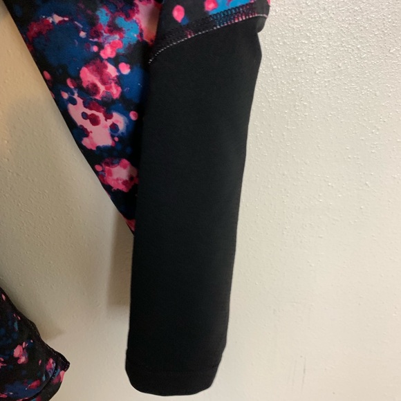 Nike pro Fit size Medium leggings floral cropped - Picture 4 of 6